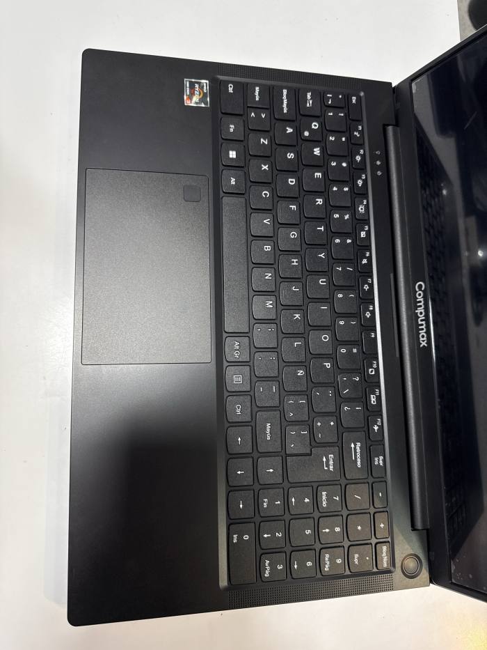 EUQIPO PORTÁTIL COMPUMAX
